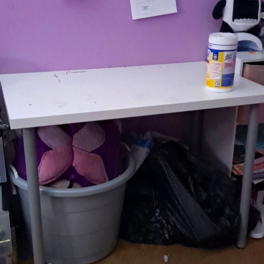 This right here is a fixer upper but a good desk